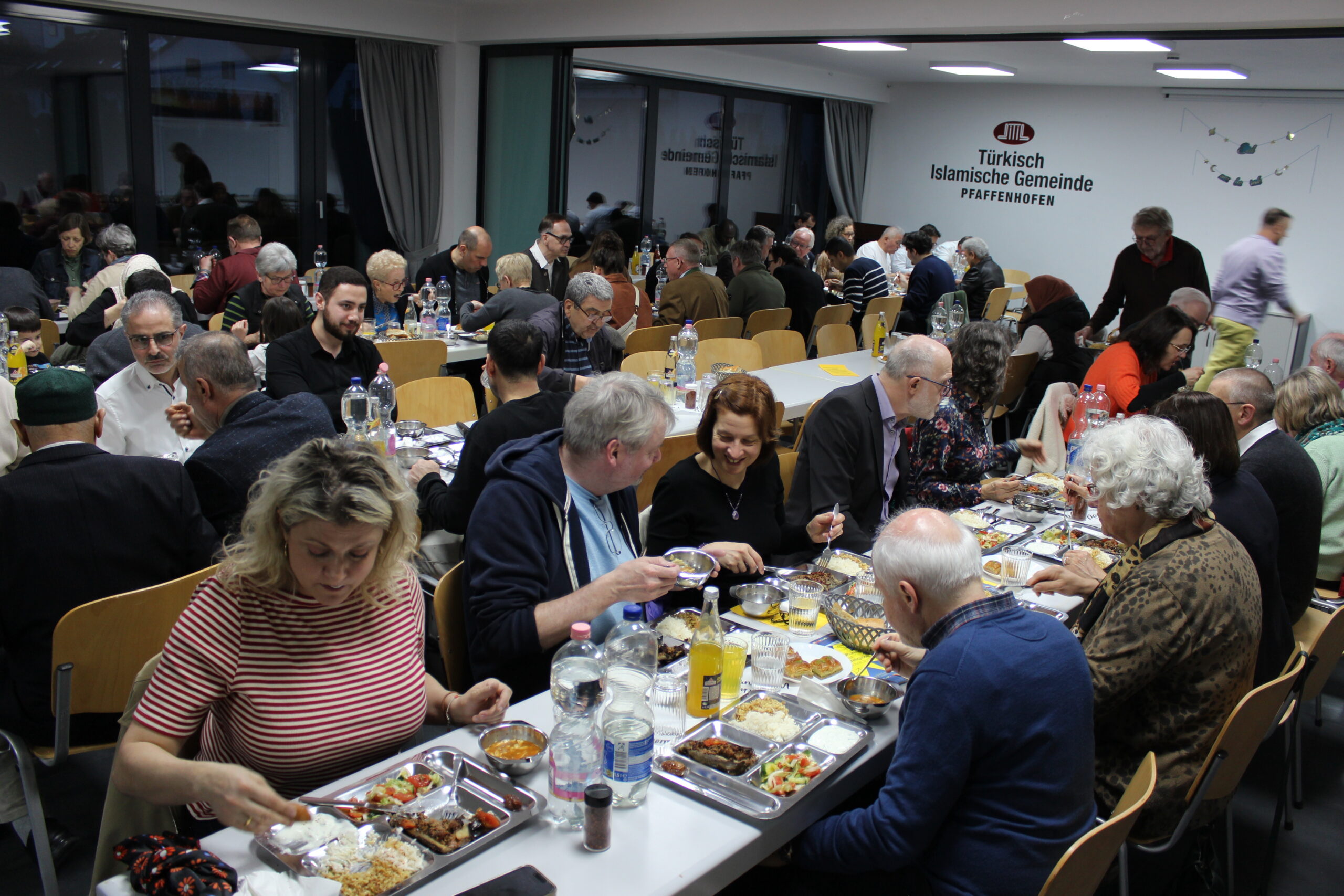 Interessanter Abend in der Moschee